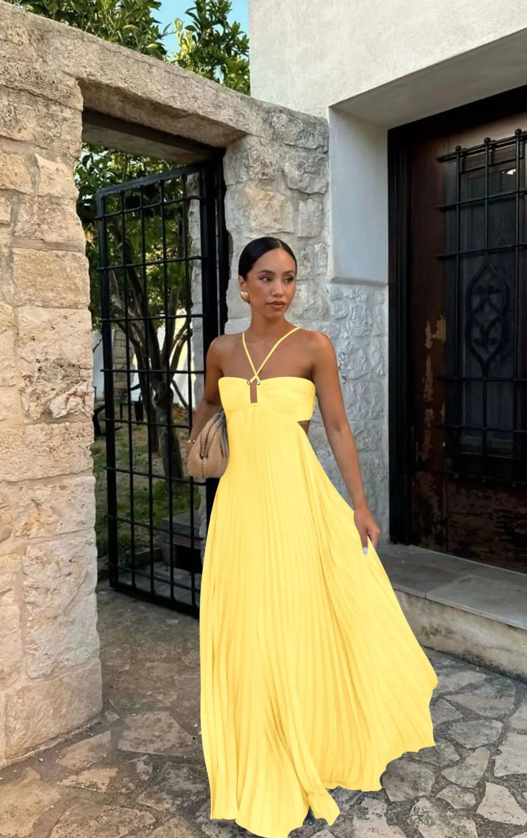 2026 New Women's Fashionable and Elegant Summer Camisole Beach Vacation Long Dress Elegant Backless Pleated Long Dress