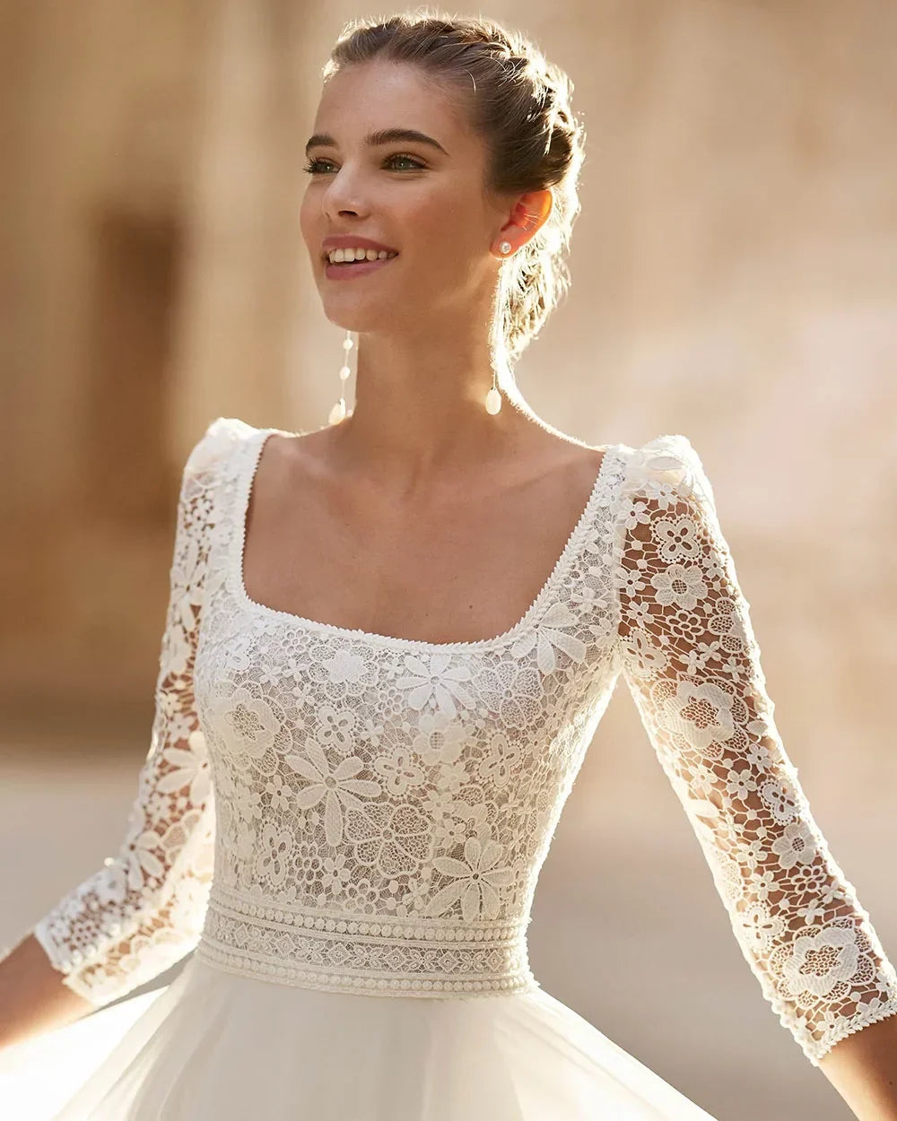 Customized Classic Wedding Dresses 2025 Lace Bridal Gowns Square Neckline Bride Dresses 3/4 Sleeves Wedding Gowns Cut Out Back